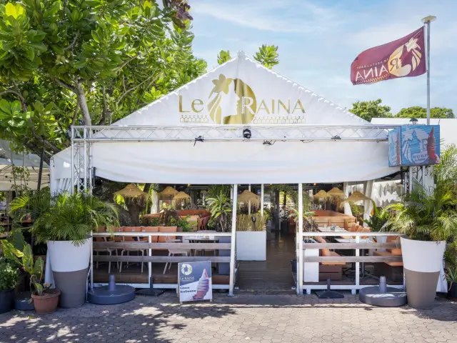 Entrée du restaurant Le Raina